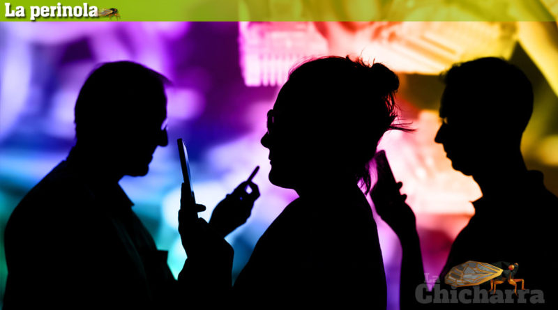 La perinola: Lo público y lo privado